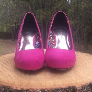 Madden Girl Getta Hot Pink 3” Fabric Heels Sz 6.5